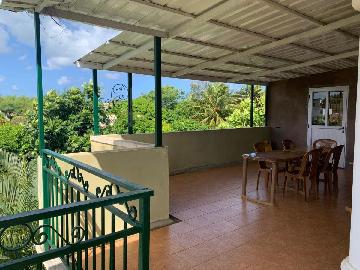 Oasis Tropical Aparthotel Pereybere Beach Exterior photo